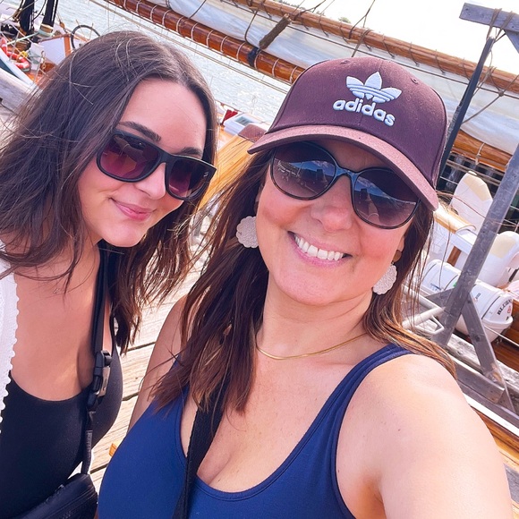 Meet your Posher, Kristie - Picture 1 of 1